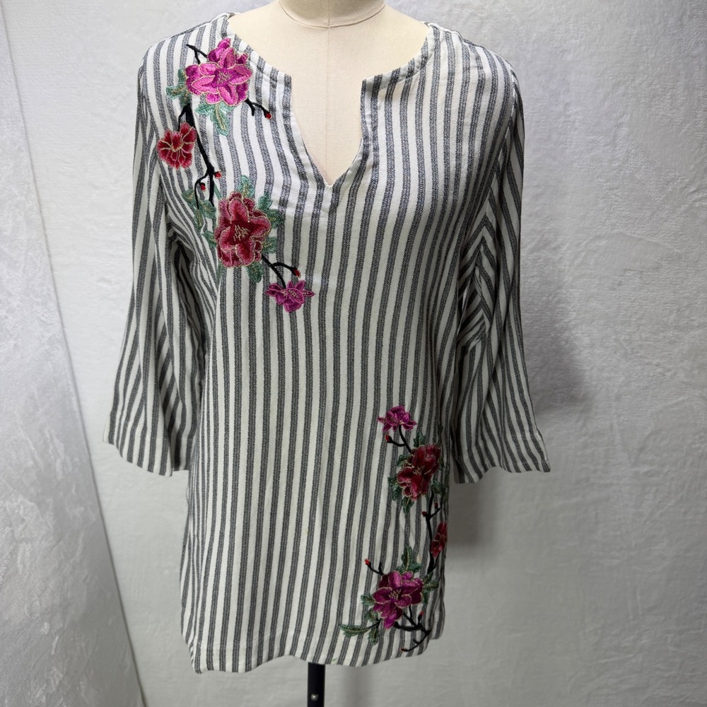 Soft Surroundings Womens M Black White‎ Striped Floral Embroidered Tunic